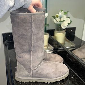 uggs tall- size 6